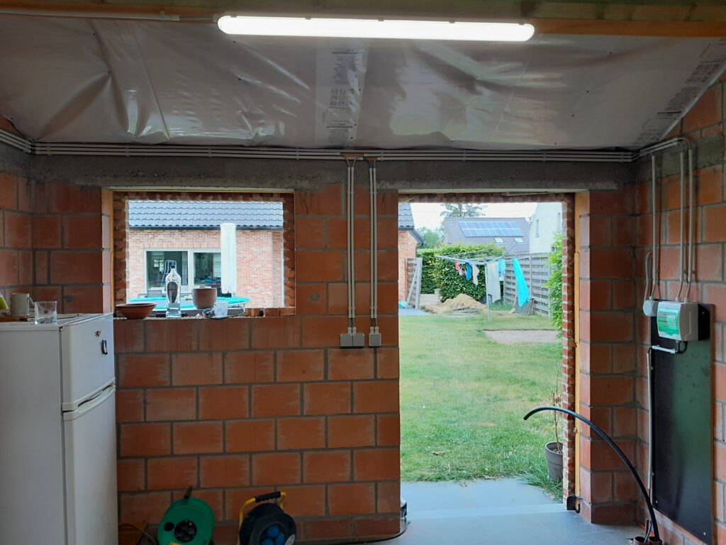 elektriciteit voorzien tuihuis JH Workx